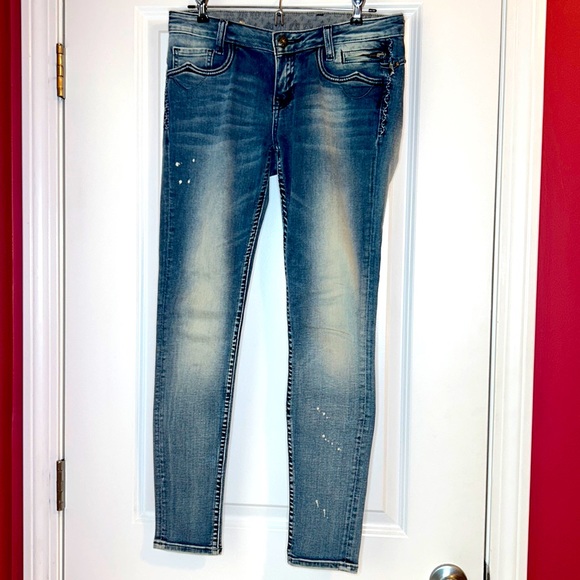 Express REROCK Low Rise Jeggings Size 4 28” Inseam - Picture 1 of 8